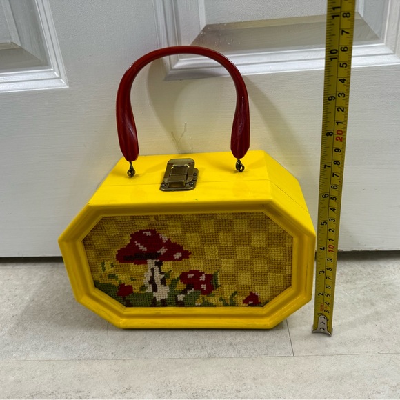 Vintage wooden purse embroidered crewel mushrooms retro mod funky - Picture 7 of 12